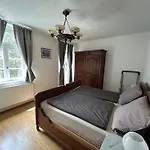 Exklusives Haus, Ruhig Gelegen Im Innenhof, Zentral, Lichtdurchflutet Zustellbett,Babybett Bei Bedarf