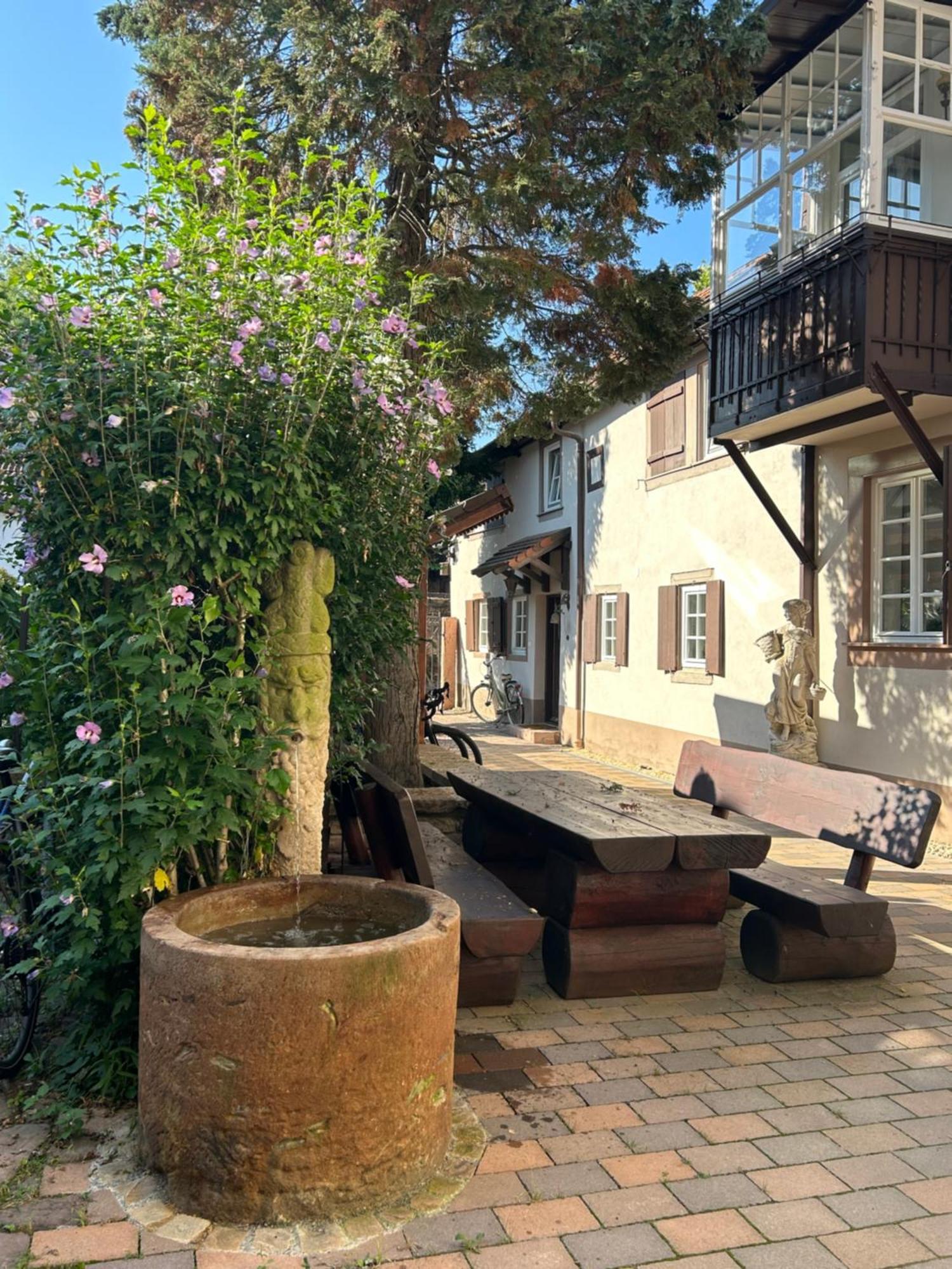 Exklusives Haus, Ruhig Gelegen Im Innenhof, Zentral, Lichtdurchflutet Zustellbett,babybett Bei Bedarf Apartment Karlsruhe